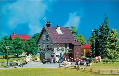 Faller 01.130280 Haus mit Storchennest