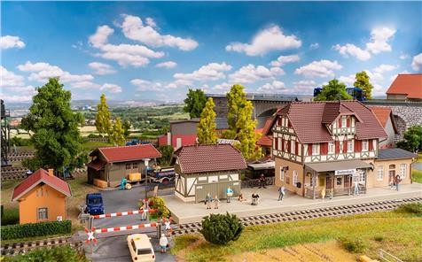 Faller 01.190080 Aktions-Set Bahnhof Breitenbach