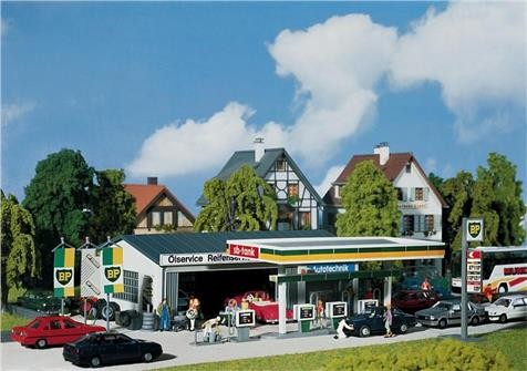 Faller 01.130345 Tankstelle m:Servicegebaeude