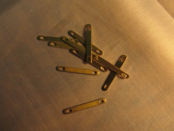 Krick BF0187 Püttingbeschlag 20 mm 2 Bohrungen (10)
