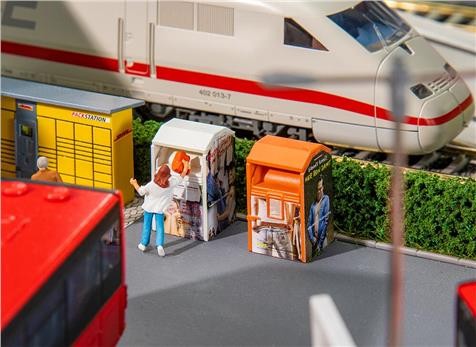 Faller 01.180341 4 Altkleidercontainer