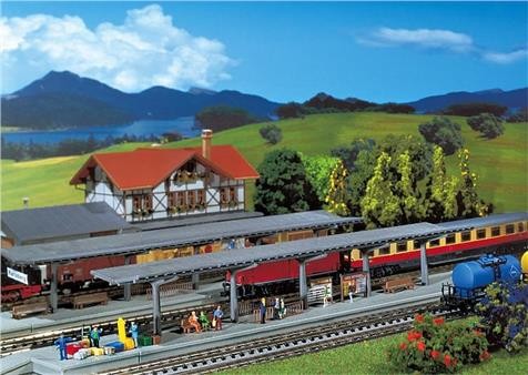 Faller 01.222126 2 Bahnsteige