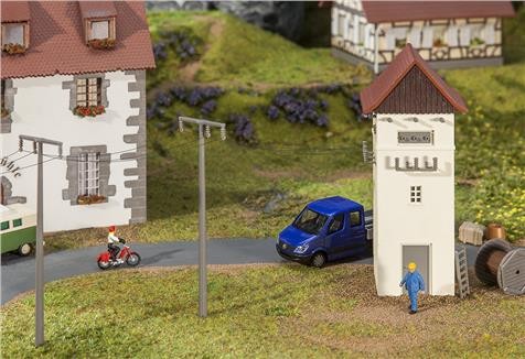 Faller 01.120241 Trafohäuschen mit Strommasten
