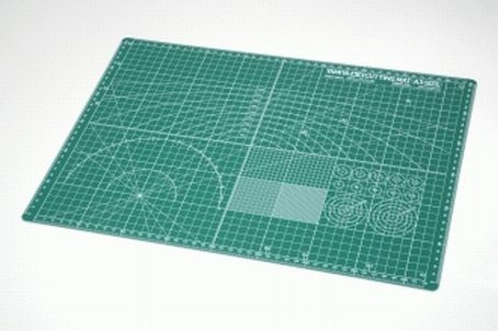 Tamiya 10.74076 Schneide-Unterlage A3